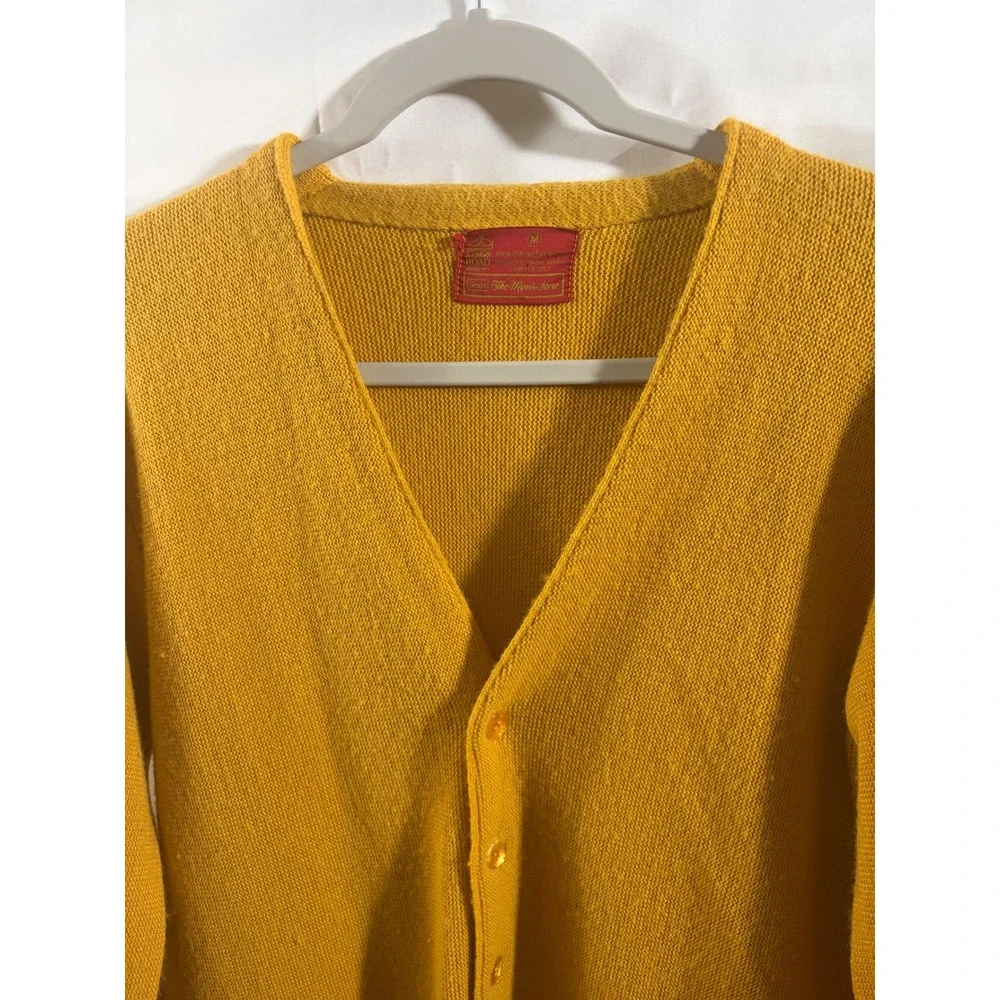 Sears Kings Road Cardigan Mens Medium Yellow Excellent Vintage Orlon V-Neck